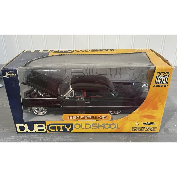 JADA DUB CITY OLDSKOOL 1963‎ Cadillac Black 1:24 DIECAST MODEL is
